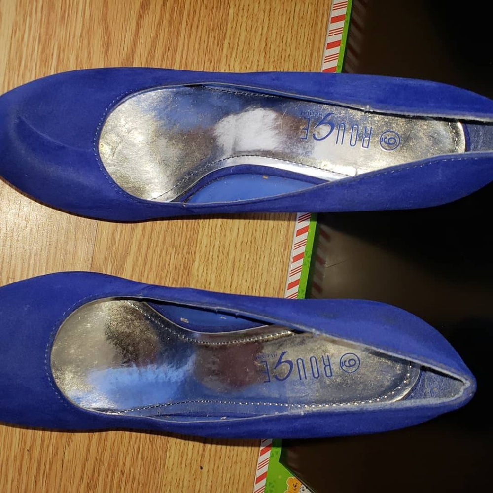 High heels - Picture 2 of 2
